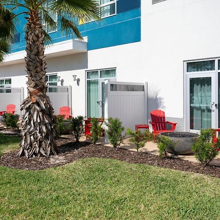 Courtyard By Marriott Titusville Kennedy Space Center Exterior photo